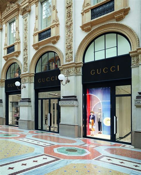 gucci circolo milano prezzo|negozio gucci milano.